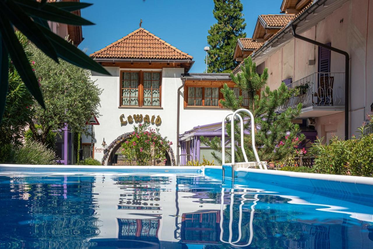 Hotel Ristorante Lewald Bolzano Esterno foto