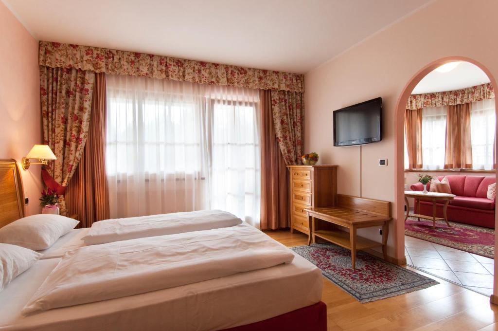 Hotel Ristorante Lewald Bolzano Esterno foto