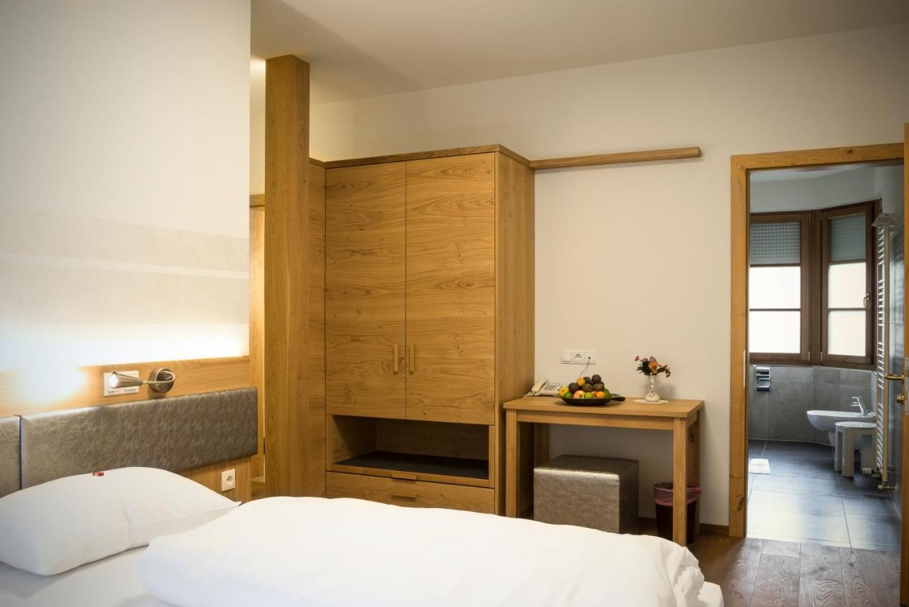 Hotel Ristorante Lewald Bolzano Esterno foto